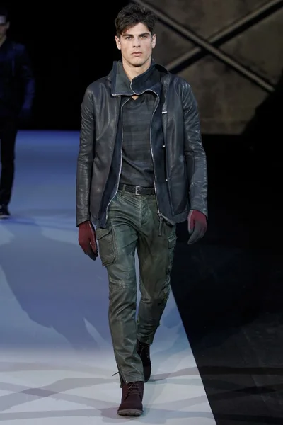 Look 57